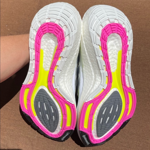 NEW adidas Ultra boost size 5.5, fit more like a 6.5 or 7ish - Picture 8 of 10